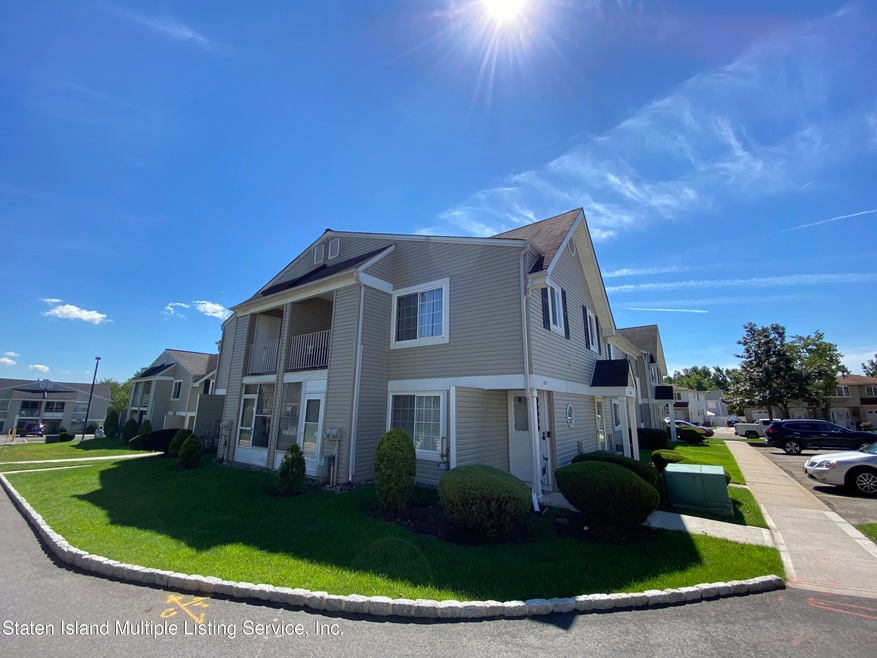 659 Correll Ave unit 208, Staten Island, NY 10309 - photo 1