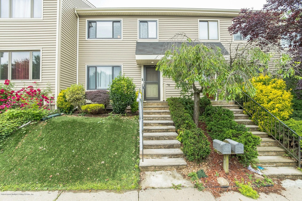 76 Arrowood Ct unit 597, Staten Island, NY 10309 - photo 1