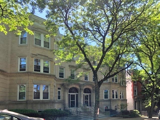 23 Warwick Rd unit 6, Brookline, MA 02445 - photo 1