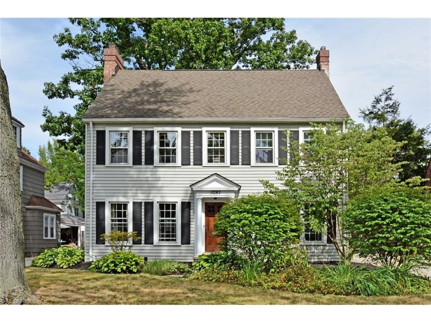 Charming, light filled Fernway colonial!