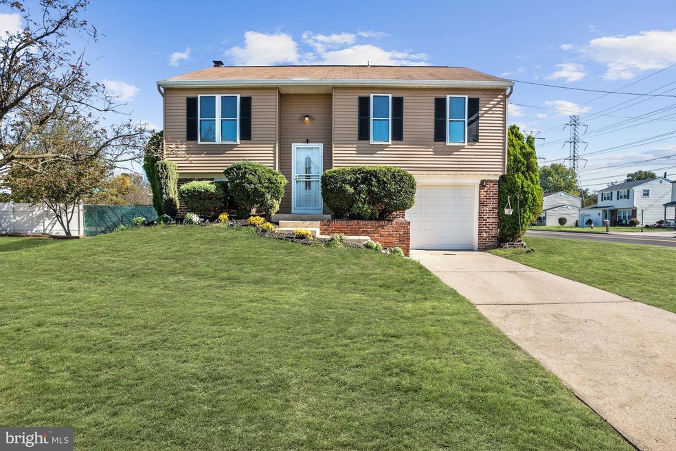 7909 Greenbrier Rd, Pennsauken, NJ 08109 - photo 1