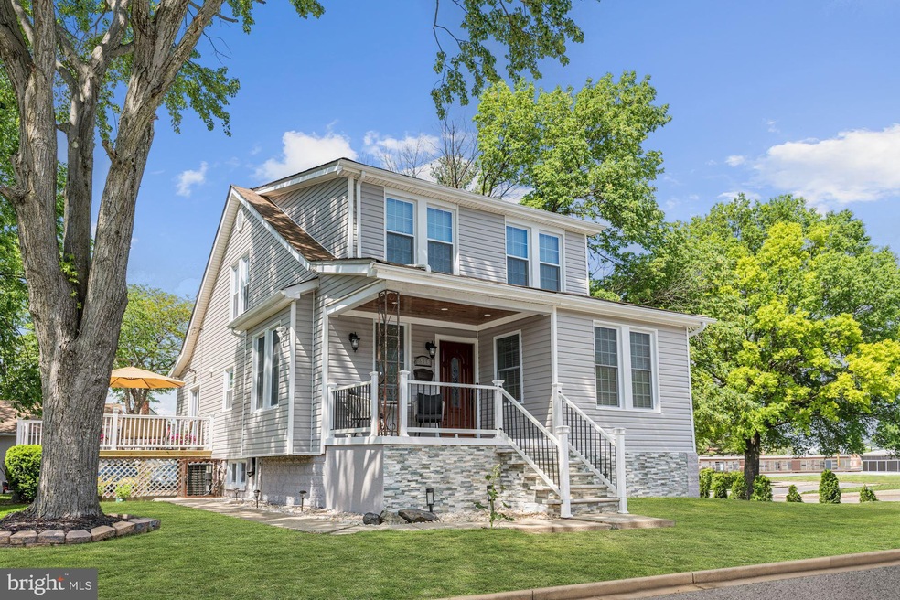 2916 Edgecombe Cir N, Baltimore, MD 21215 - photo 1