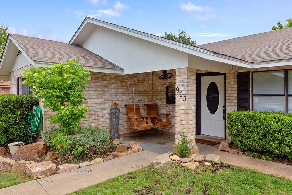 903 Henrietta St, Fredericksburg, TX 78624 - photo 1