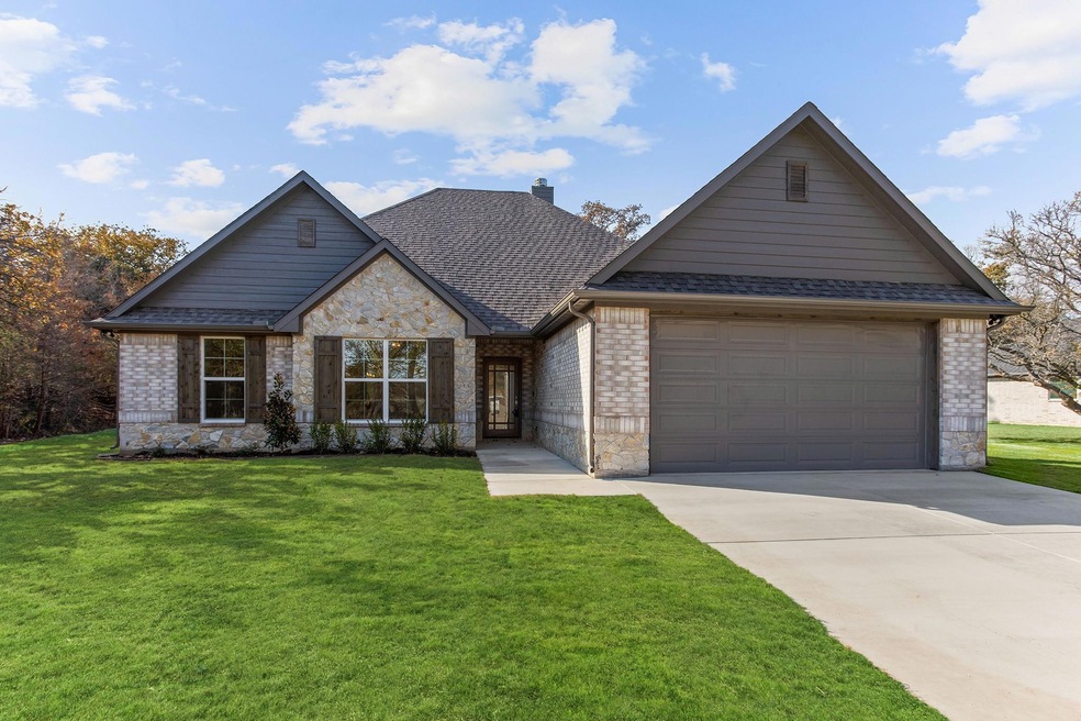 1050 N Cardinal Rd, Azle, TX 76020 - photo 1