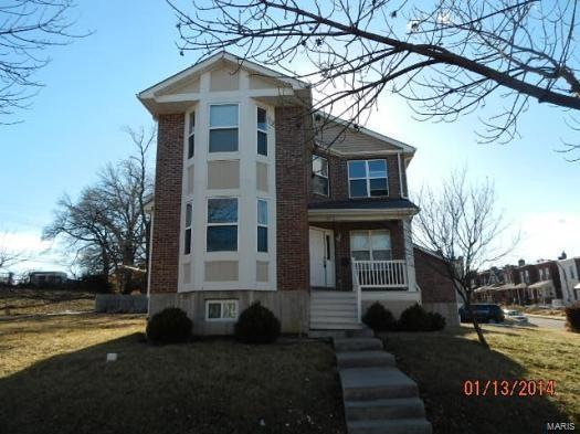 4474 Lee Ave, Saint Louis, MO 63115 - photo 1