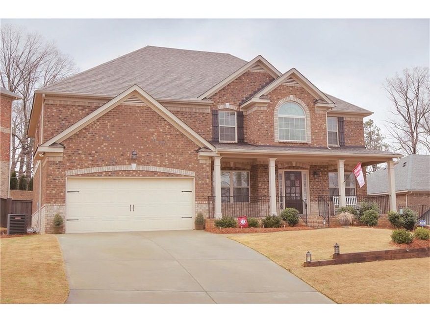 Very attractive curb appeal, 3-side brick and beau