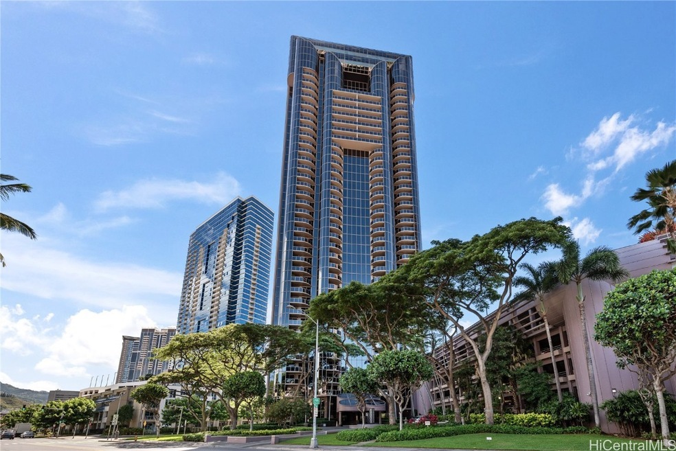 Welcome to the luxury condo - One Waterfront Tower