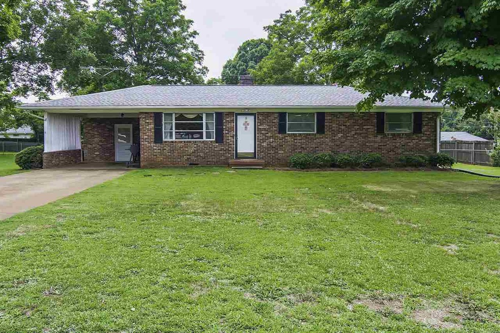 5 Clover St, Inman, SC 29349 - photo 1