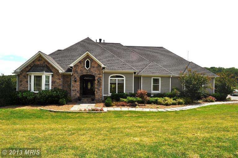 7255 Lake Hills Ct, Marriottsville, MD 21104 - photo 1