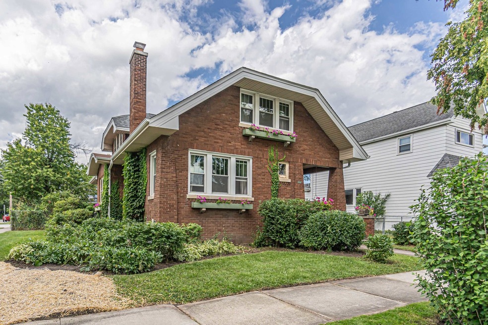 1404 Campbell Ave, Des Plaines, IL 60016 - photo 1