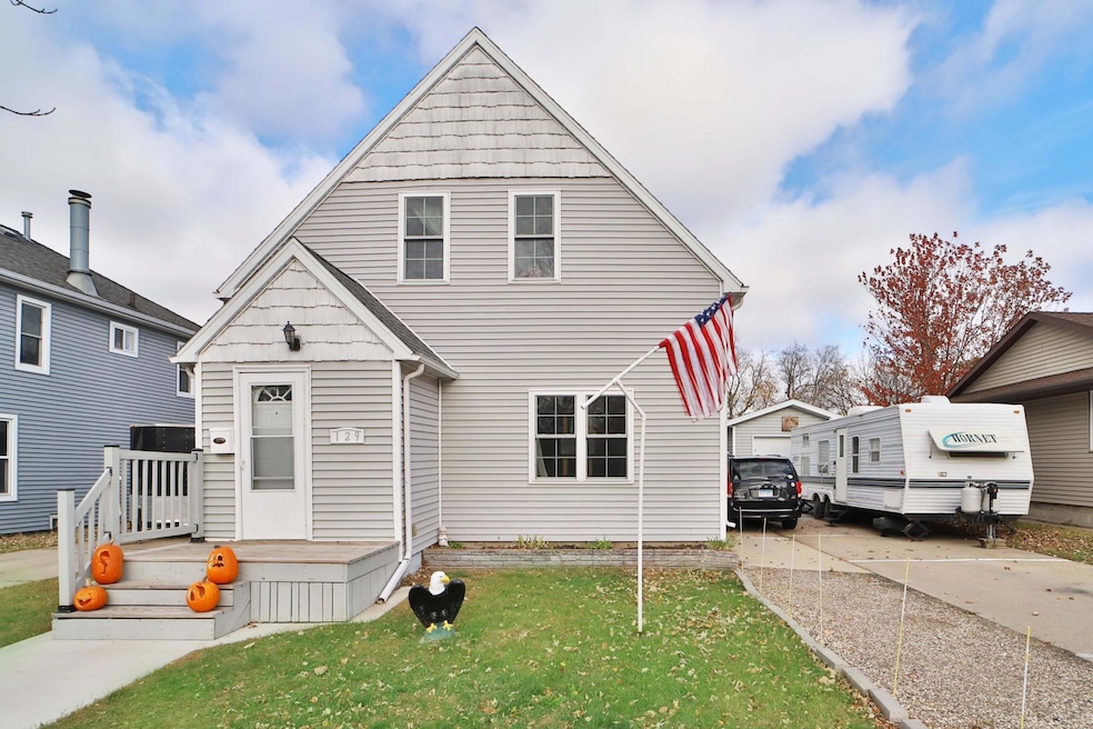 Pending $159,900 • Co-Listing Agent