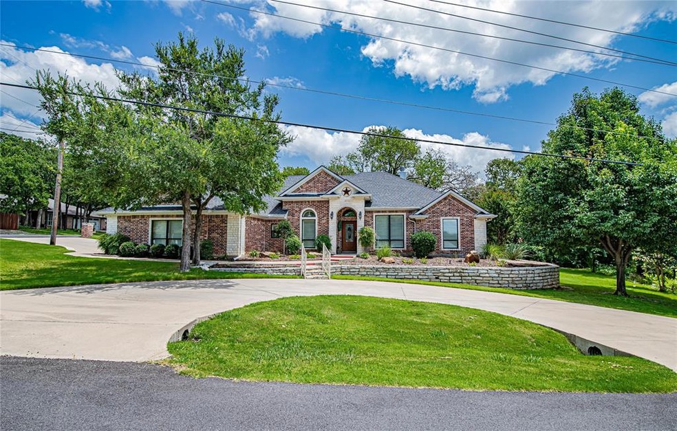 5300 Tioga Ct, Granbury, TX 76049 - photo 1