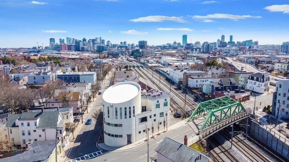 60 Tufts St unit 3, Somerville, MA 02145 - photo 1