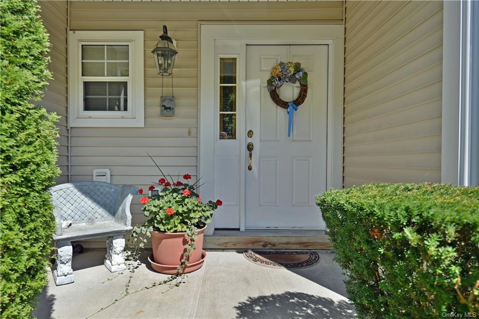 15 Underhill Dr, Pomona, NY 10970 - photo 1