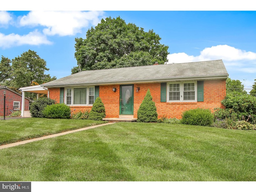 1013 Laurelee Ave, Reading, PA 19605 - photo 1