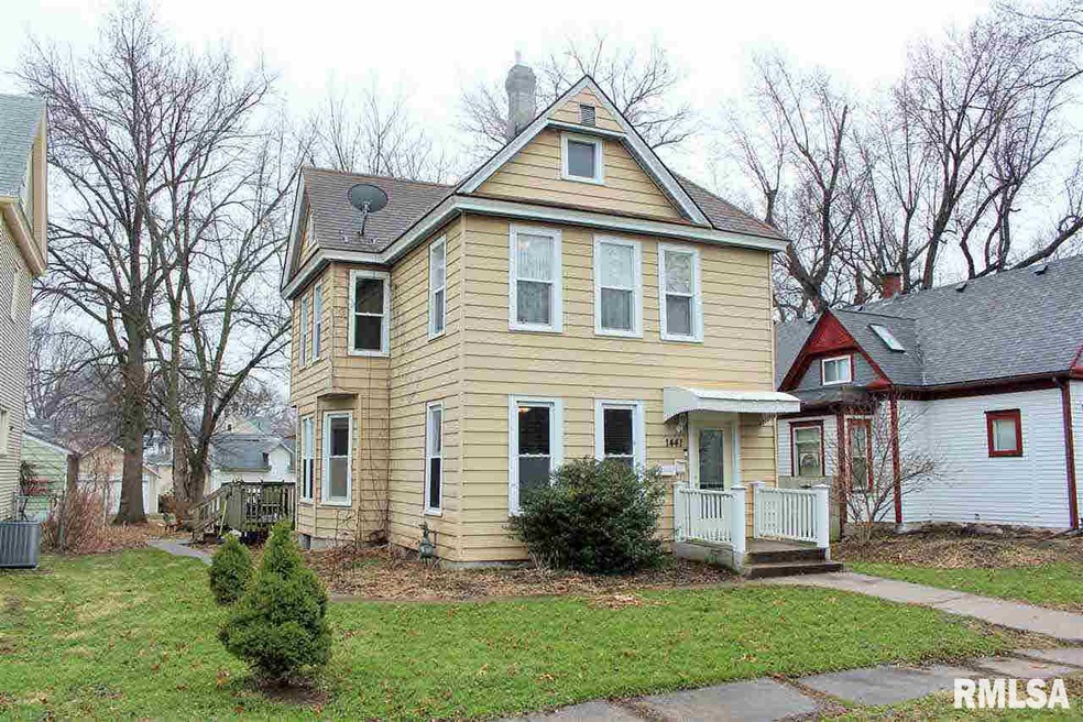 1441 W 8th St, Davenport, IA 52802 - photo 1