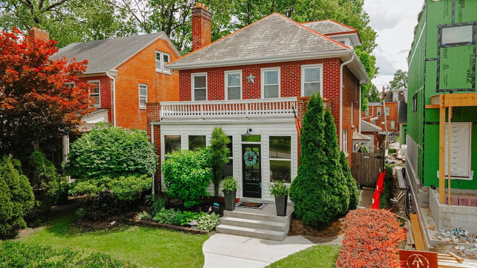 46-web-or-mls-1665 Franklin Park S 046
