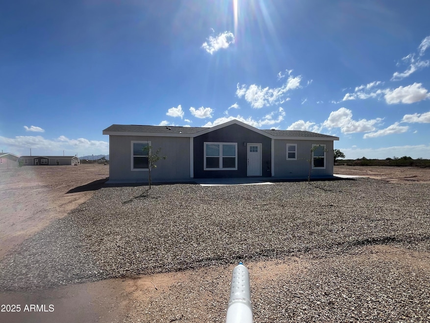 22936 W Forest Pleasant Place unit 2, Wittmann, AZ 85361 - photo 1