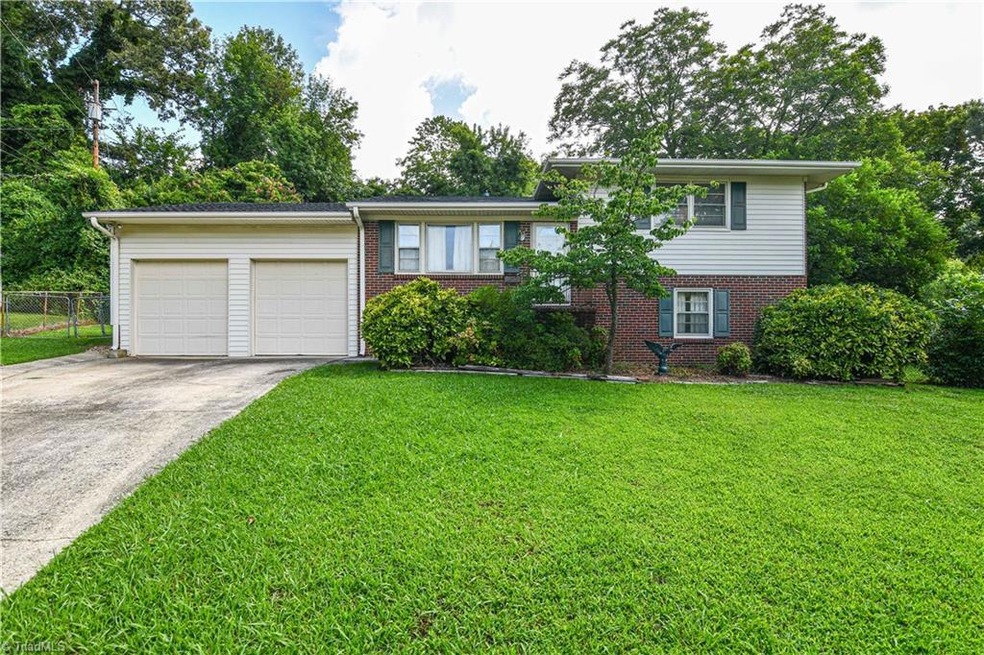 1610 W Meadowview Rd, Greensboro, NC 27403 - photo 1