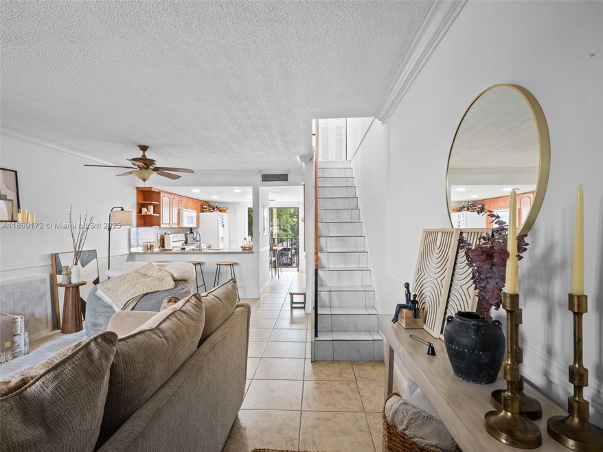 5089 W 12th Ln unit D5, Hialeah, FL 33012 - photo 1