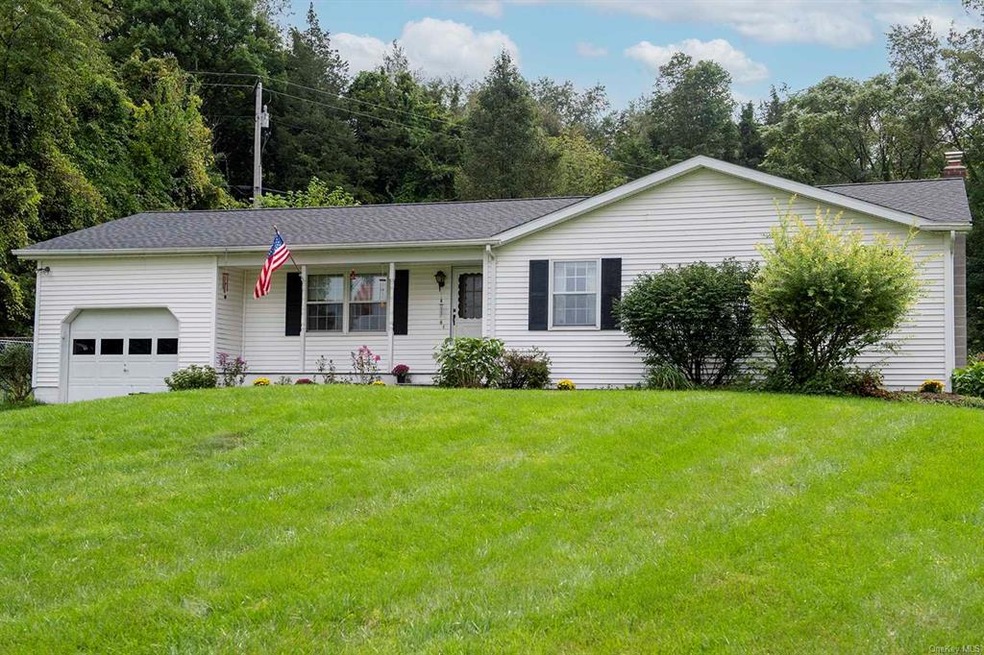 546 Prospect Hill Rd, Pine Plains, NY 12567 - photo 1