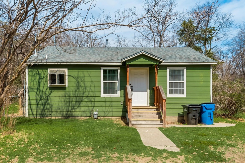 1809 S Fannin Ave, Denison, TX 75020 - photo 1