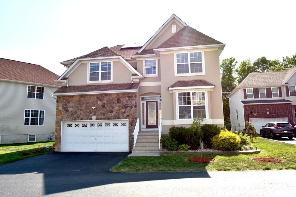 377 Morning Glory Dr, Monroe Township, NJ 08831 - photo 1