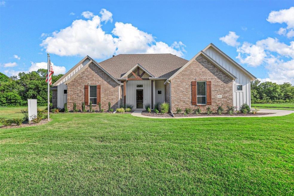 1005 Silver Sage Trail, Weatherford, TX 76085 - photo 1