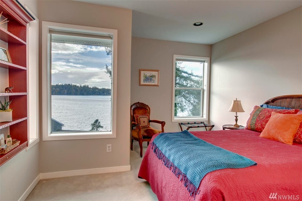 4545 Forest Ave SE, Mercer Island, WA 98040 - photo 1