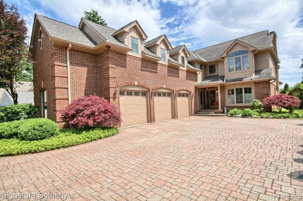 6425 Alden Dr, West Bloomfield, MI 48324 - photo 1