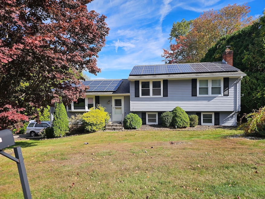 222 Crest St, Waterbury, CT 06708 - photo 1