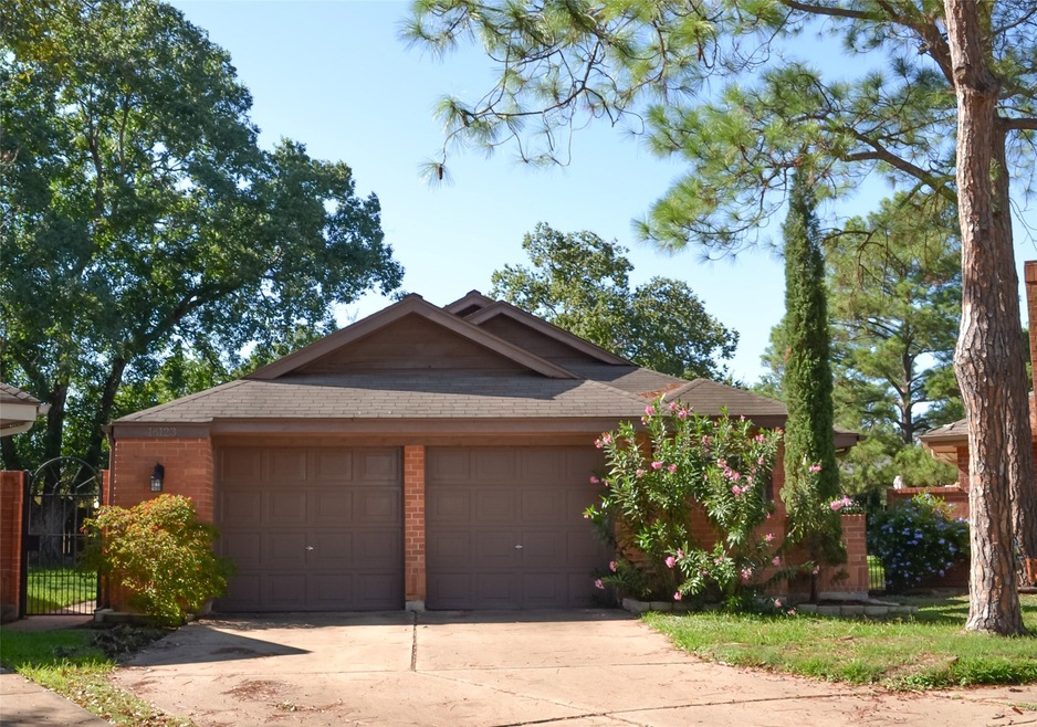 16123 Springbank Dr, Houston, TX 77095 - photo 1