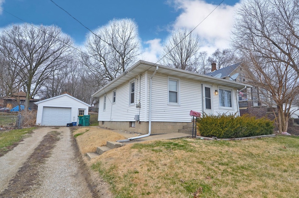 310 S 1st Ave, Streator, IL 61364 For Sale