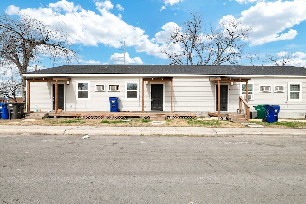 438 S San Joaquin Ave unit 1, San Antonio, TX 78237 - photo 1