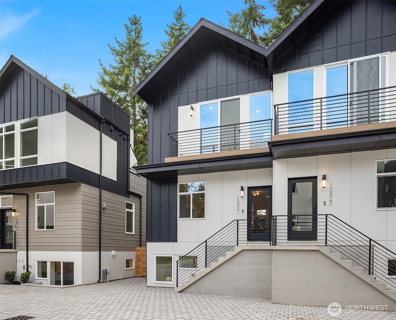 10817 11th Ave NE unit B, Seattle, WA 98125 - photo 1