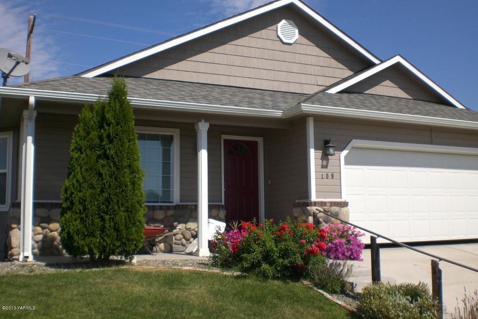 Annie Pl Vacant 006