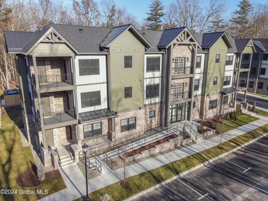 3 Station Ln unit 3a1, Saratoga Springs, NY 12866 - photo 1