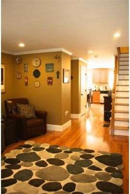 223 Robbins St unit 2, Waltham, MA 02453 - photo 1