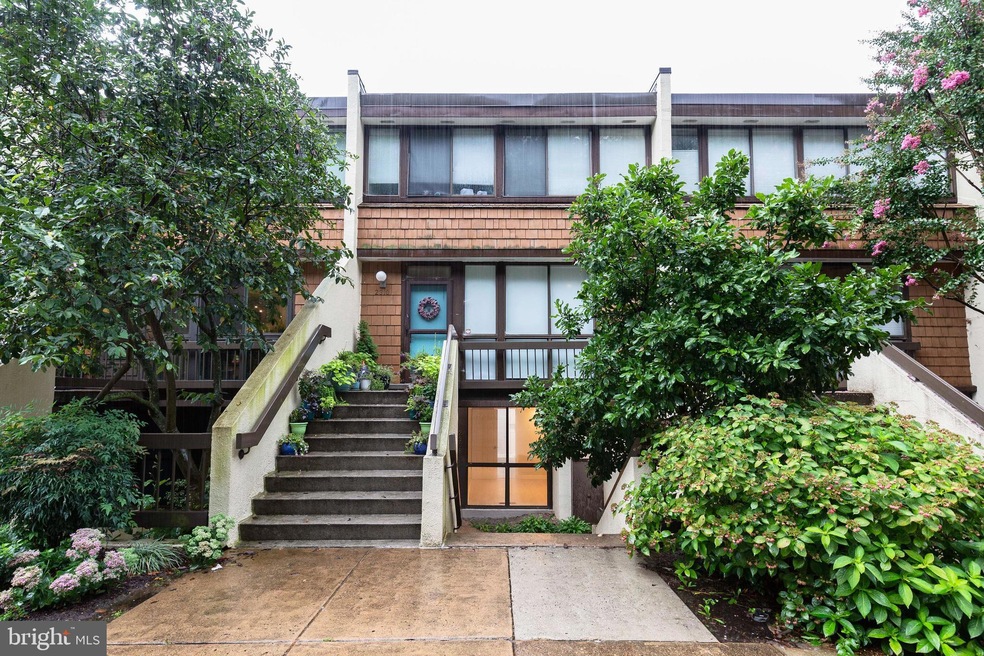 2308 S Quincy St unit 1, Arlington, VA 22204 - photo 1