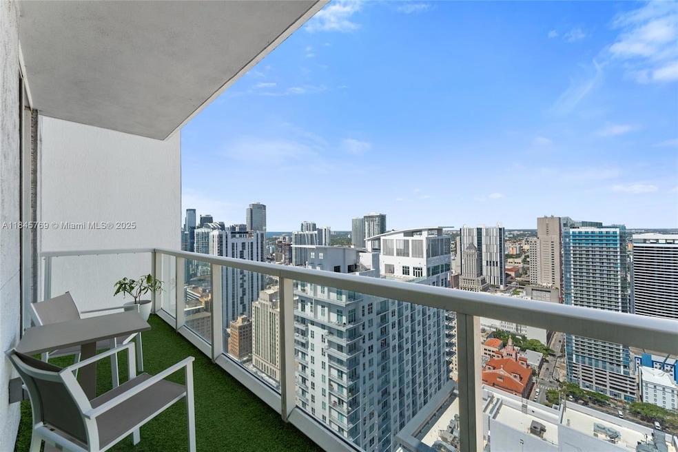 For Sale $695,000 • Co-Listing Agent