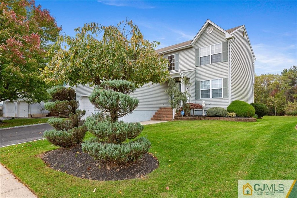 523 Grandview St, Middlesex, NJ 08846 - photo 1