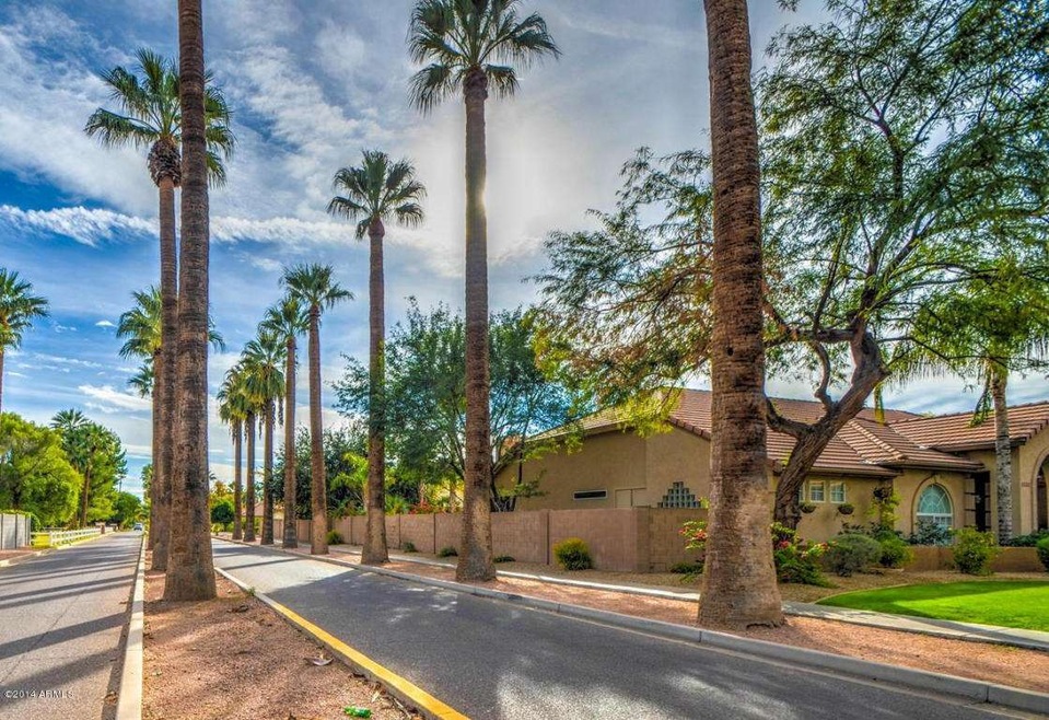 8218 N 13th Ave, Phoenix, AZ 85021 - photo 1