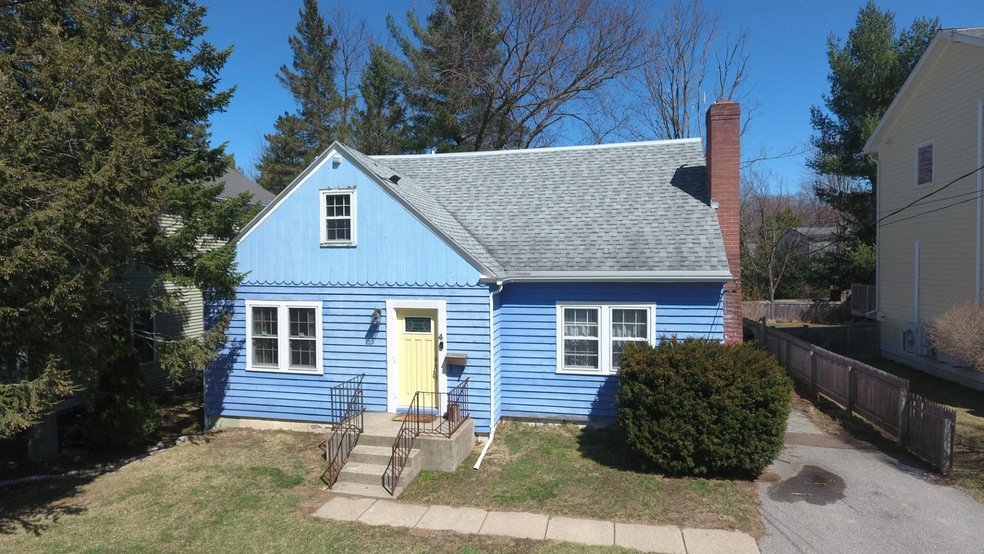 4 Waverly St, Essex Junction, VT 05452 - photo 1