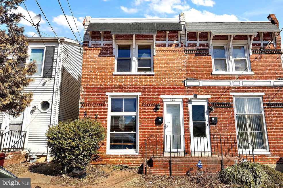 327 E 13th St, Wilmington, DE 19801 - photo 1