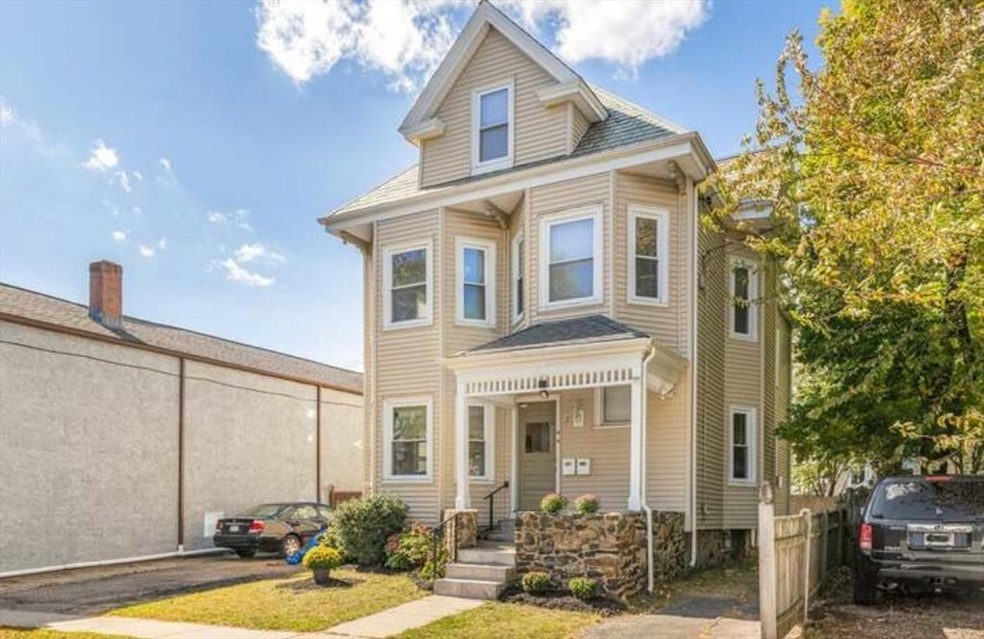 2 Worcster unit 1, Belmont, MA 02478 - photo 1