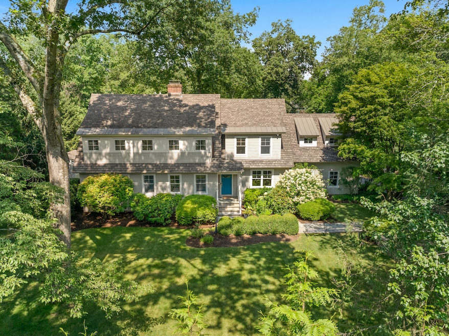 358 Hoyt St, Darien, CT 06820 - photo 1