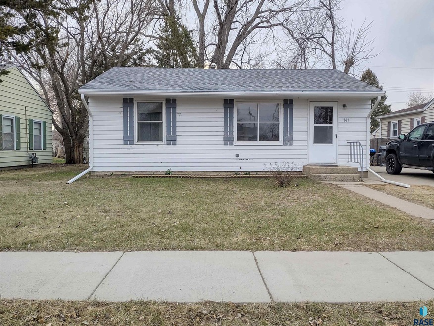 747 Mellette Ave SW, Huron, SD 57350 For Sale
