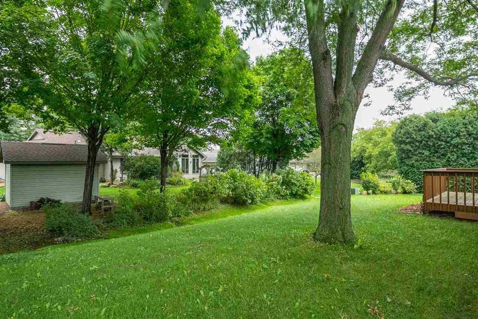 W2772 Breezewood Dr, Appleton, WI 54915 - photo 1