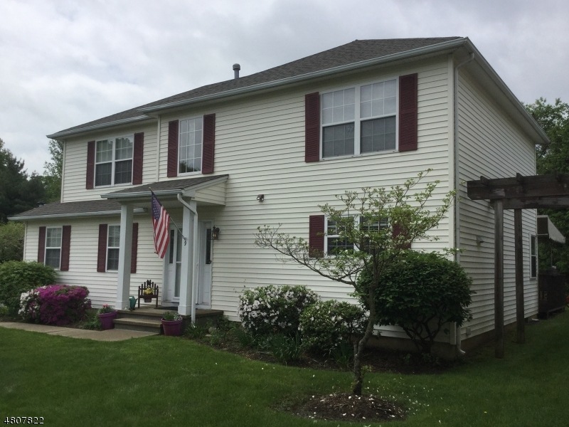 9 Colby Ct unit 9, Belvidere, NJ 07823 - photo 1