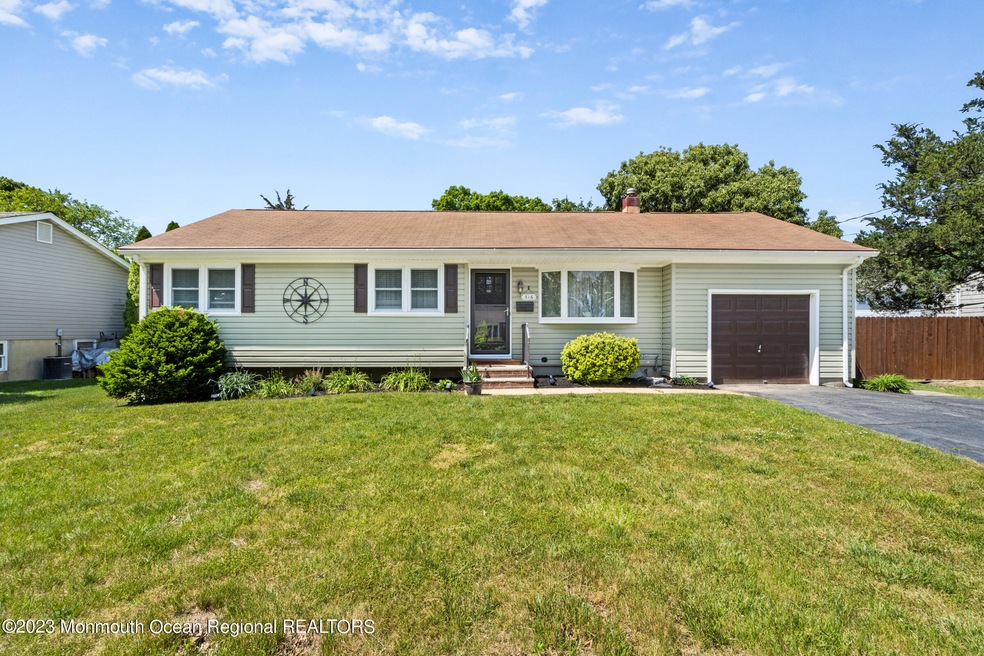 516 Nicholas Road, Brick